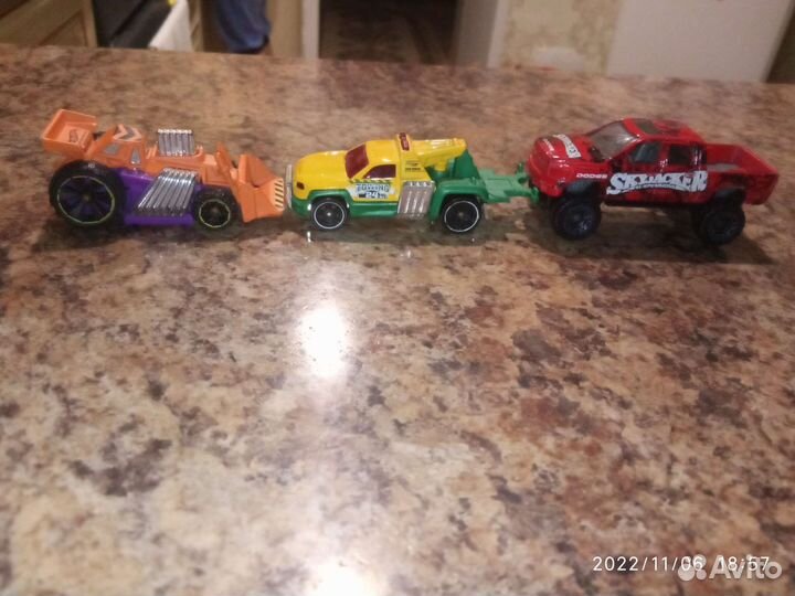 Коллекционные модельки hot wheels