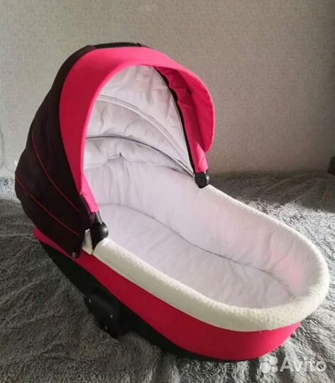 Продам коляску 3 в 1