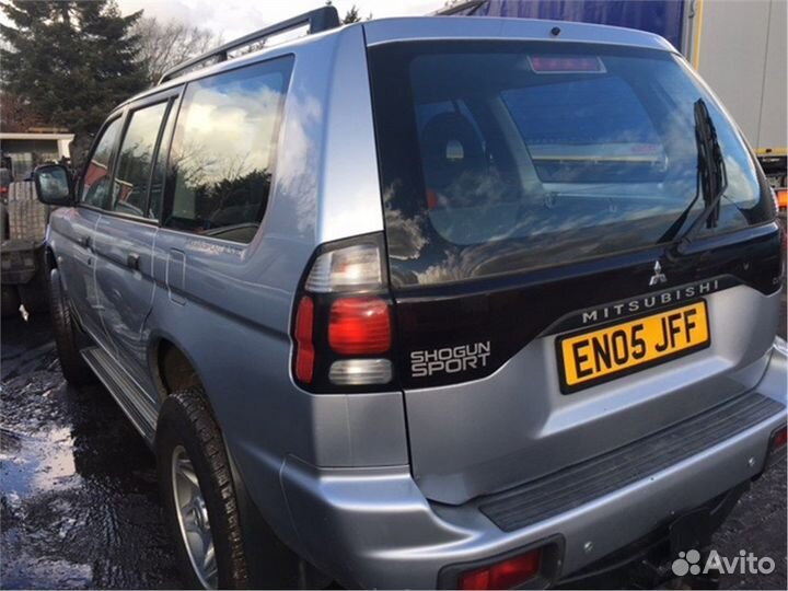 Разбор на запчасти Mitsubishi Montero Sport / Paje
