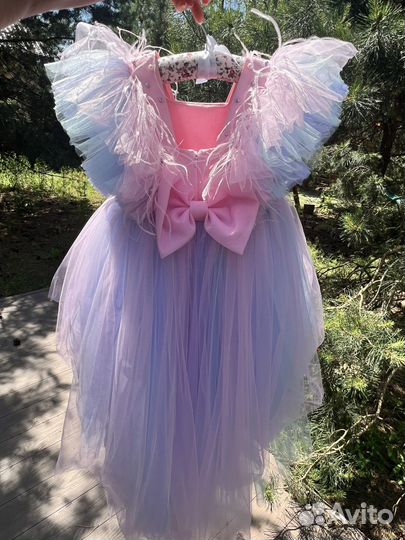 Платье праздничное