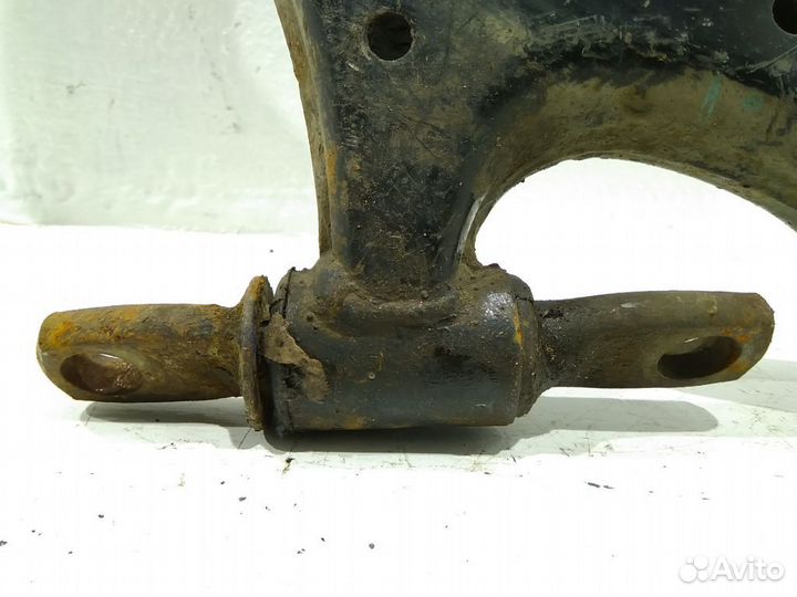 Рычаг передний левый нижний 4806933050
