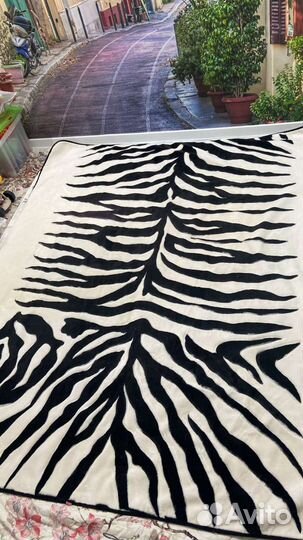 Пледы и покрывало