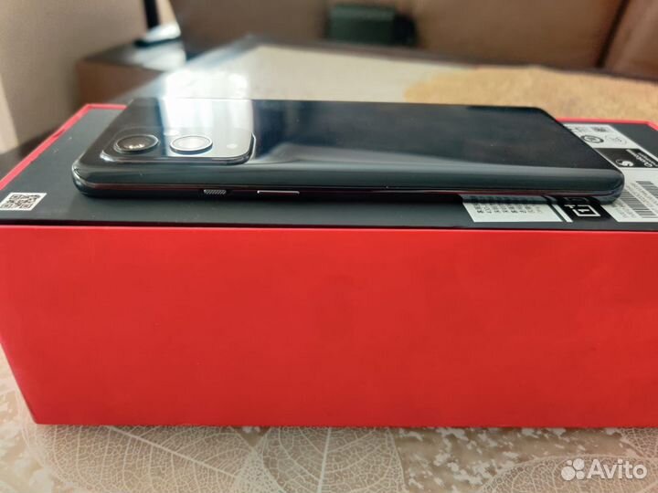 OnePlus 9, 8/128 ГБ