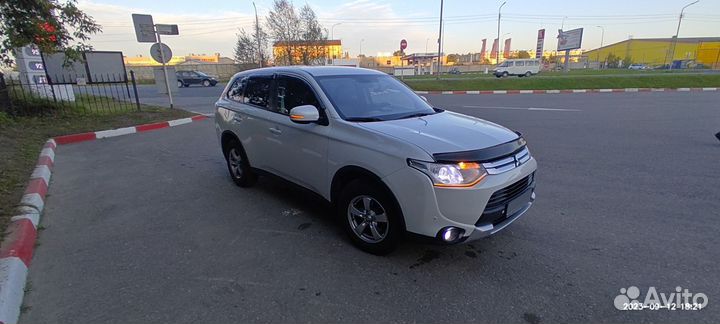 Mitsubishi Outlander 2.0 CVT, 2014, 218 000 км