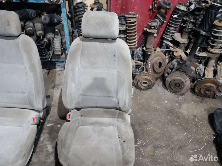 Передние сиденья Daewoo Nubira 2