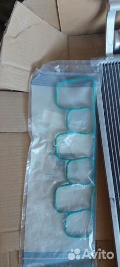 Прокладка впускного коллектора Ford AT4Z9H486A