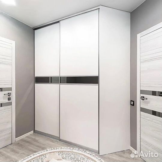 Угловой шкаф