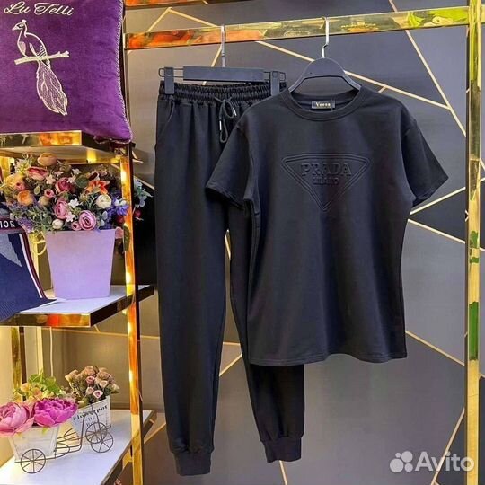 Кстюм женский спортивный