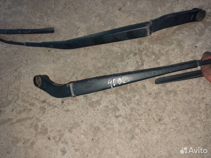 Поводок стеклоочистителя SsangYong Actyon 2 2011