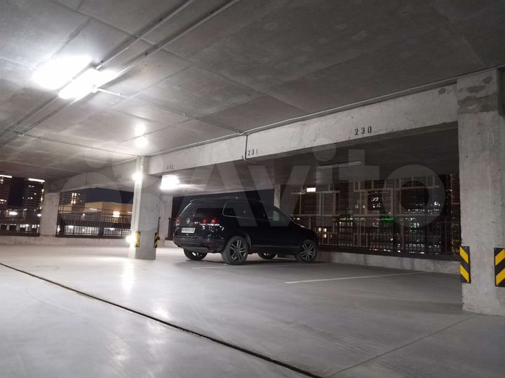 Машиноместо, 13 м²