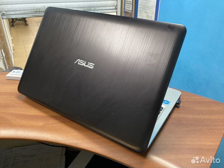 Ноутбук Asus R540S