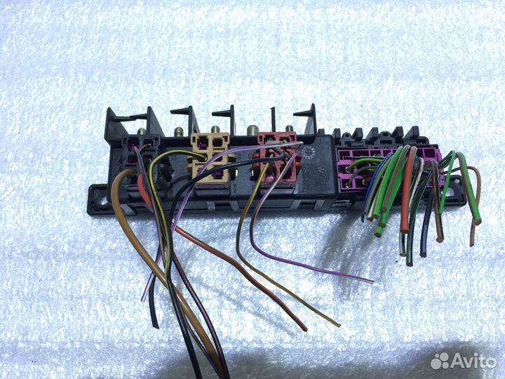 Блок реле Volkswagen Bora