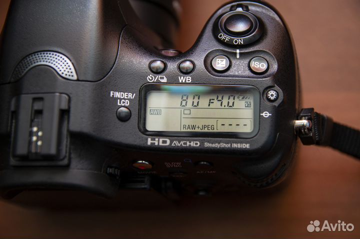 Sony Alpha SLT-A77 Kit