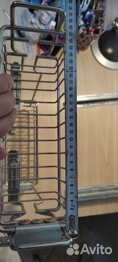 Корзина выдвижная с доводчиком для навесного шкафа