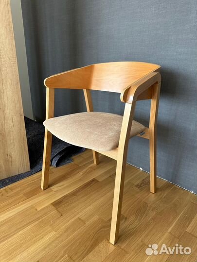 Стулья Helvant Dallay