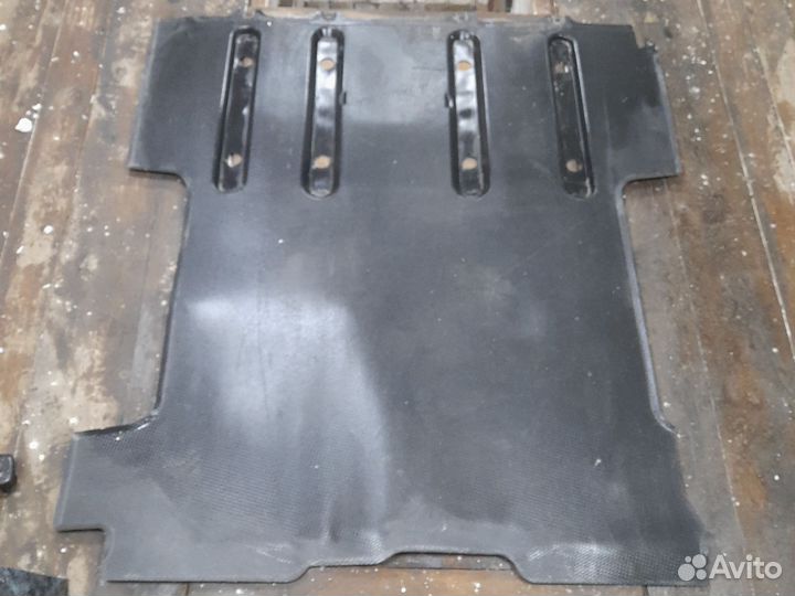 Пол, ковёр рено трафик 3