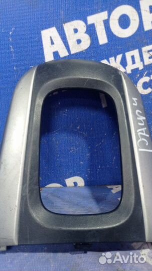 Накладка селектора АКПП Toyota Rav4 кроссовер 2005