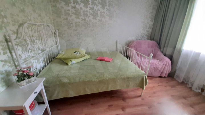 2-к. квартира, 61 м², 1/3 эт.