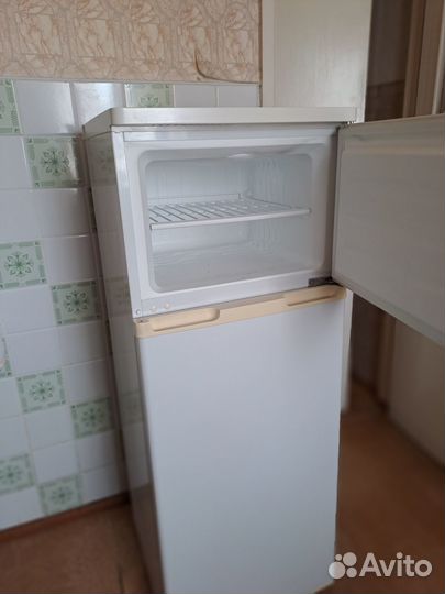 Бытовая техника бу холодильник