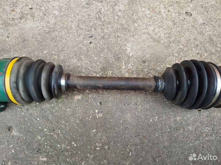 Привод передний левый Suzuki Grand Vitara 1