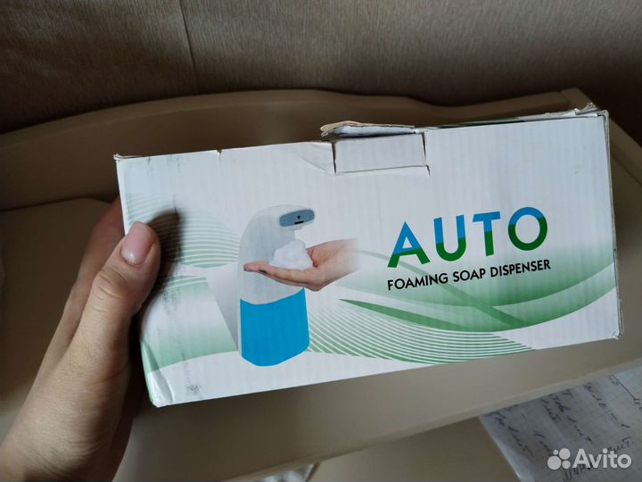 Сенсерный диспенсор для мыло