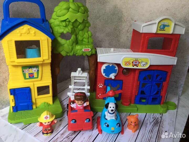 Пожарная станция Little People Fisher Price