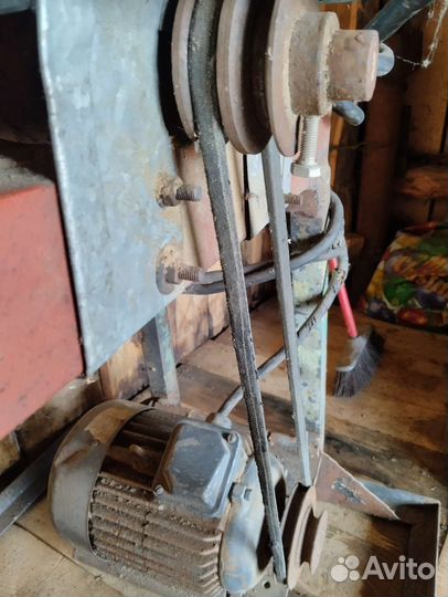 Станок по дереву многофункциональный