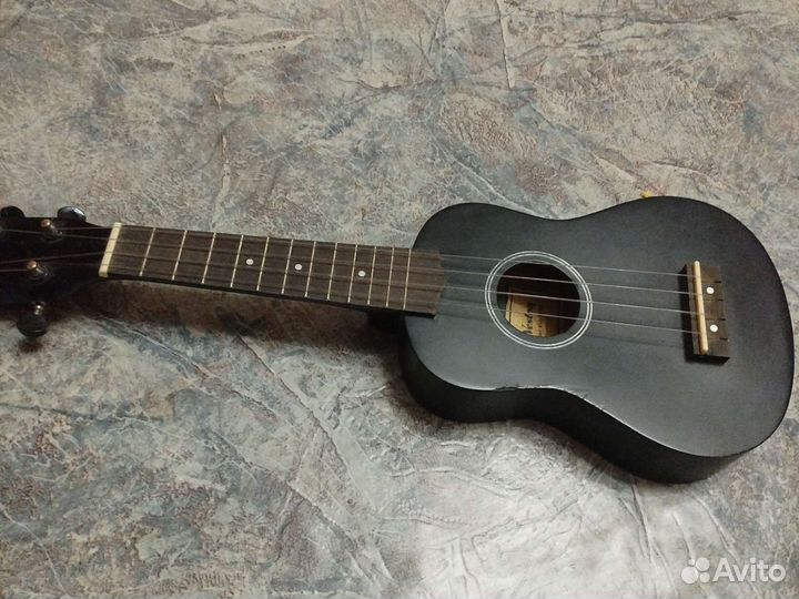 Укулеле Veston