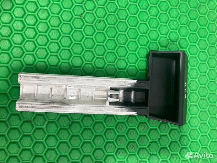 Рычаг стояночного тормоза Volkswagen Touareg 7L6