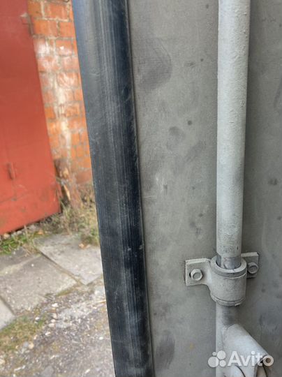 Уплатнитель дверь фургона 21мм