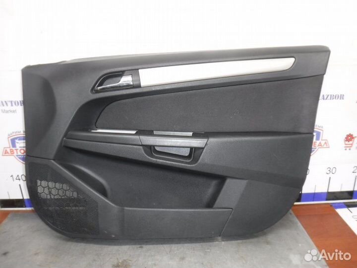 Обшивка двери передняя правая Opel Astra H Z18XER