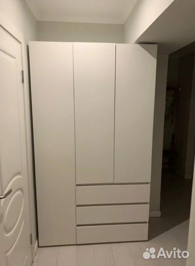 Шкаф распашной