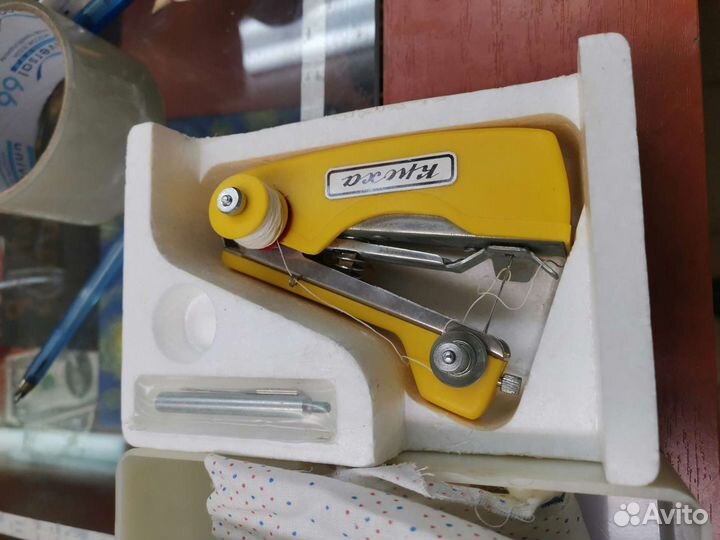 Швейная машинка ручная малогабаритная