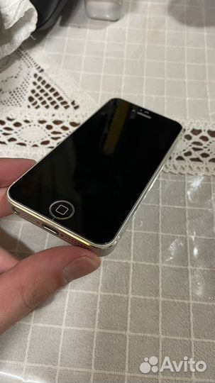 Телефон iPhone 5