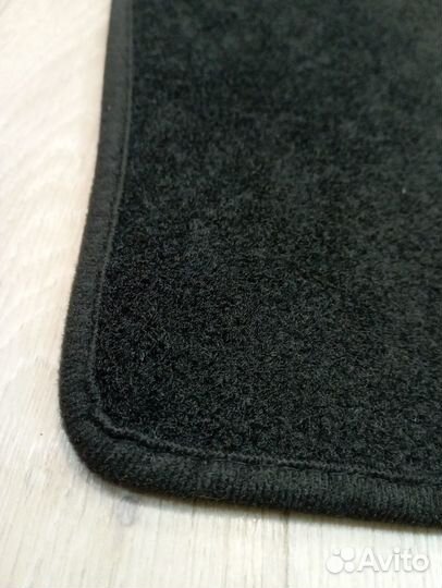 Накидка на панель приборов Nissan Tiida