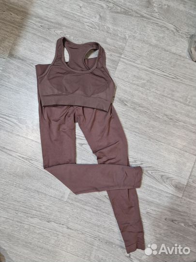 Спортивный костюм для фитнеса