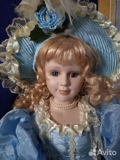 Кукла фарфоровая коллекционная. Porcelain doll