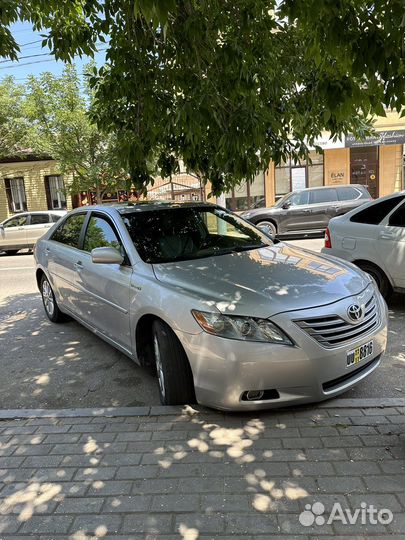 Сиденья на toyota camry 40