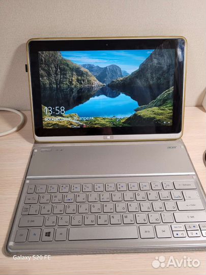 Ноутбук Acer W700 i3 планшет windows