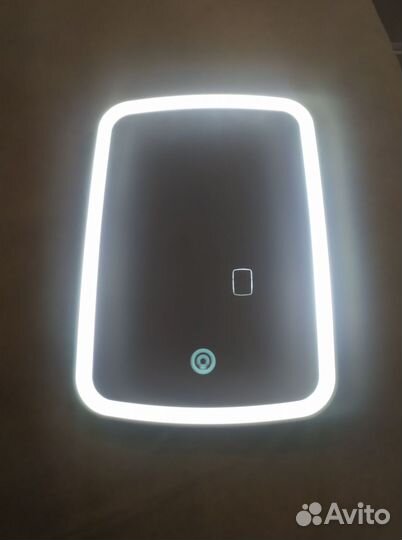 Зеркало с подсветкой новое