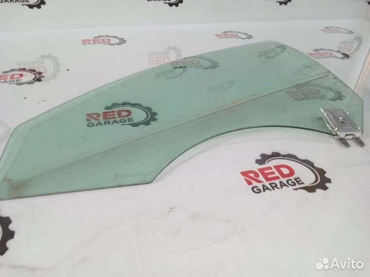 Стекло двери переднее левое Mercedes-Benz