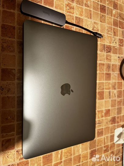 Macbook Pro 2017 в отличном состоянии