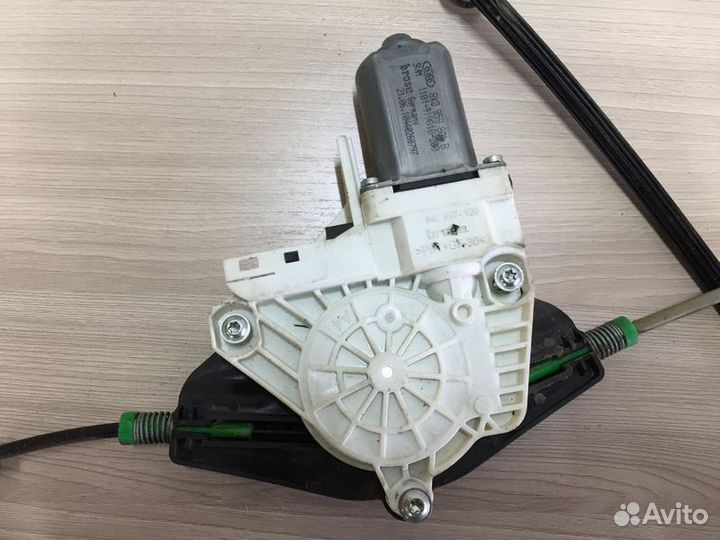 Стеклоподъемник передний левый Audi Q5 I (2008—201