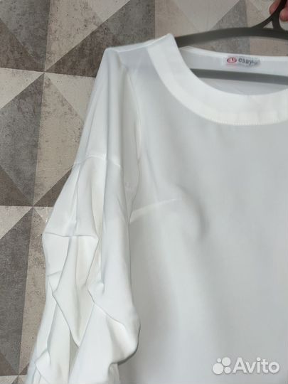 Блузка белая 44 S