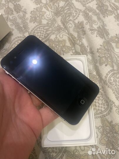 iPhone 4S, 16 ГБ