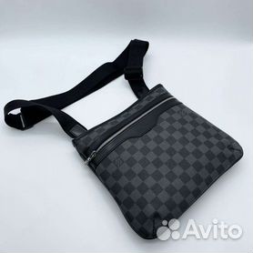 Bolsa Louis Vuitton homem em segunda mão durante 49,99 EUR em Córdoba na  WALLAPOP