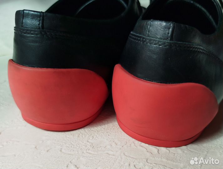 Сникерсы Camper 45