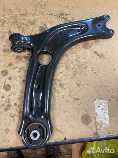 Рычаг передний правый Volkswagen Tiguan 2 R line