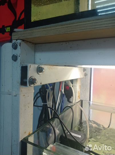 Аквариумная стойка + 2 аквариума