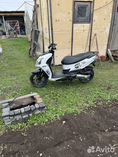 Sym jet 4r naked